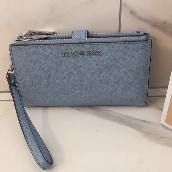 michael kors blue wristlet